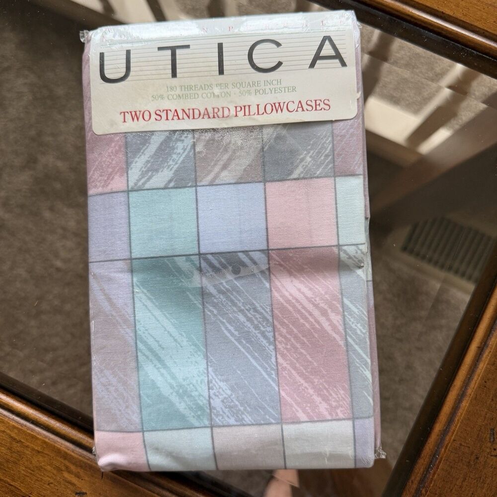 VINTAGE STEVENS UTICA TWO STANDARD PILLOWCASES FUSION MULTI NO IRON 20"X30"NIP